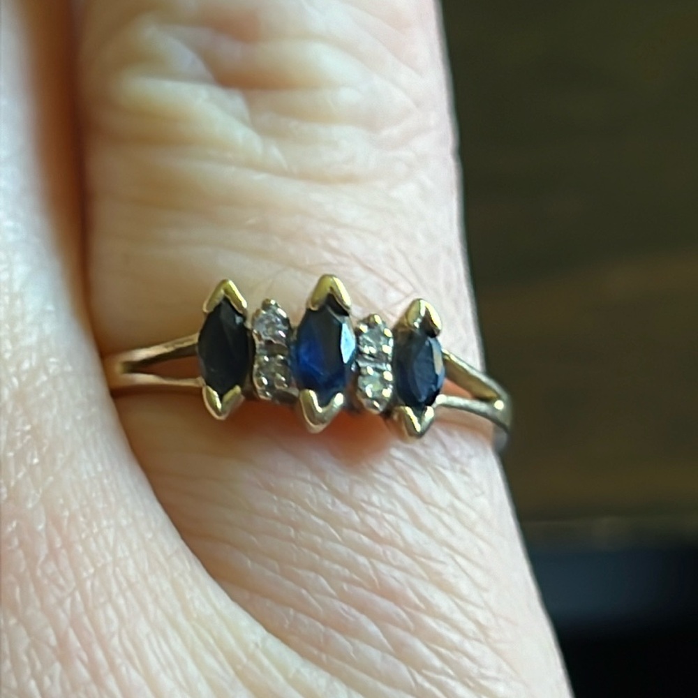 Sapphire ring